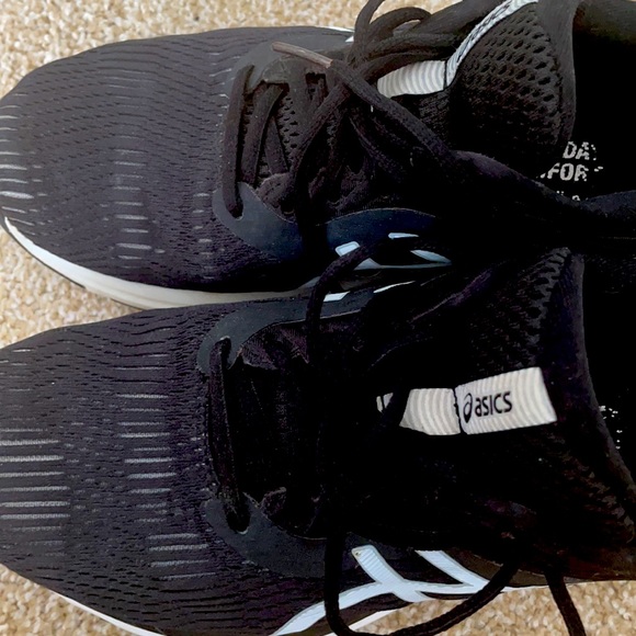 ASICS Gelpulse Running Sneakers - Picture 5 of 5